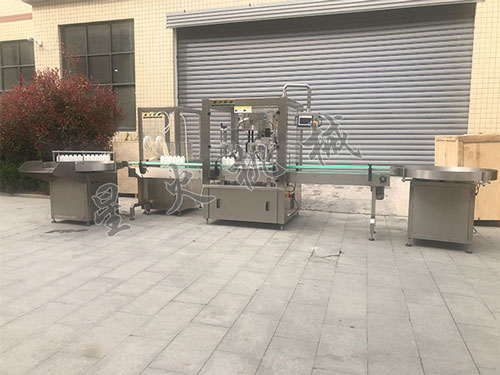 小型獸藥自動灌裝機(jī)