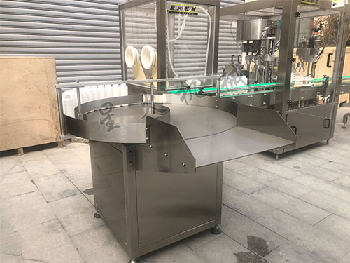 小型獸藥自動灌裝機(jī)