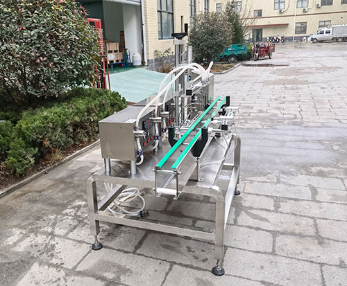 全自動(dòng)調(diào)味品灌裝機(jī)